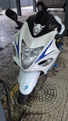 SUZUKI HAYABUSA GSX1300R SUZUKI HAYABUSA GSX1300R